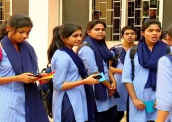 छत्तीसगढ़ के सरकारी स्‍कूल में बदली बच्‍चों की यूनिफॉर्म, 16 जून से नए लुक में आएंगे नजर