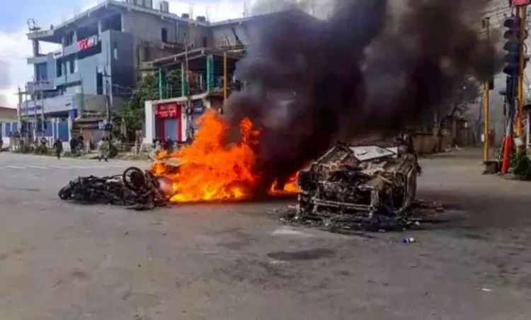 मणिपुर में फिर बढ़ी हिंसा, नागा बंधकों के 6 शव मिलने से मचा हड़कंप, 24 घंटे बंद का ऐलान