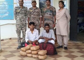 छत्तीसगढ़ पुलिस की बड़ी कार्रवाई, 11 किलो गांजा के साथ दो तस्कर गिरफ्तार