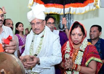मुख्यमंत्री विष्णुदेव साय ने दोकड़ा की ऐतिहासिक रथयात्रा में निभाई गजपति महाराजा की परंपरा : भगवान जगन्नाथ का रथ खींचकर प्रदेशवासियों के सुख, समृद्धि और खुशहाली की कामना की