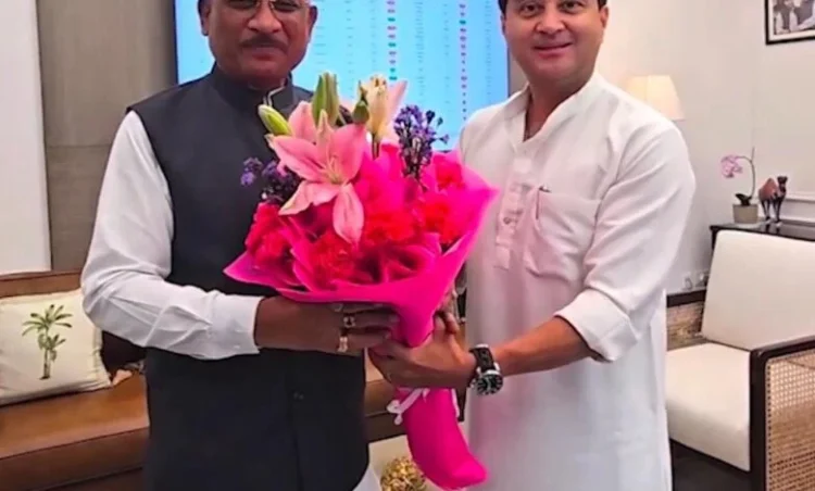 छत्तीसगढ़ के दूरस्थ क्षेत्रों को मिलेगी मजबूत डिजिटल पहचान, 2,305 नए मोबाइल टावरों के लिए मुख्यमंत्री विष्णु देव साय ने केंद्र से मांगी मंजूरी