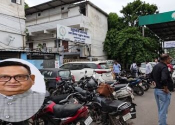 शराब घोटाला मामले में कांग्रेस नेता रामगोपाल अग्रवाल EOW की हिरासत में, तीन साल से चल रहे थे फरार