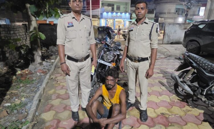 पत्नी की हत्या की कोशिश करने वाला आरोपी पति गिरफ्तार, बुलेट मोटरसाइकिल से कई बार कुचलने का आरोप