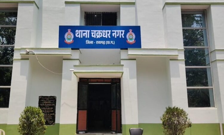 आशीर्वाद मेडिकल स्टोर में चोरी का 24 घंटे में खुलासा, चोरी में शामिल चार आरोपियों में दो विधि से संघर्षरत बालक हिरासत में