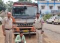 “ऑपरेशन प्रहार” में छाल पुलिस की कार्रवाई में 8.5 टन संदिग्ध लोहे का कबाड़ और 6 चक्का वाहन जब्त