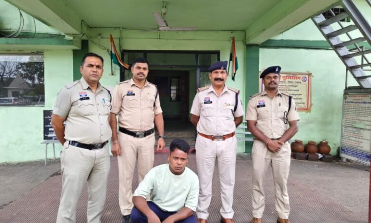 पत्नी बनाकर साथ रखने का भरोसा देकर किया शारीरिक शोषण, पीड़िता की रिपोर्ट पर पूंजीपथरा पुलिस ने आरोपी को किया गिरफ्तार