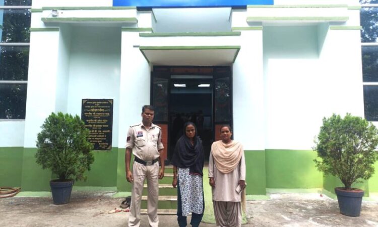 “ऑपरेशन अंकुश” के तहत साइबर और चक्रधरनगर पुलिस की संयुक्त कार्रवाई में महिला सटोरिया गिरफ्तार