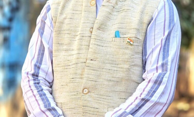 लंबित पेंशन के हक की लड़ाई में जनसहयोग की अपील — शाखा यादव