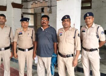 ‘ऑपरेशन क्लीन हंट’ में रायगढ़ पुलिस को बड़ी सफलता, सहारा इंडिया फ्रॉड का 3 साल से फरार ब्रांच मैनेजर गिरफ्तार