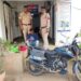 24 घंटे में चोरी का खुलासा: ढाबा और गैरेज से चोरी करने वाला शातिर चोर गिरफ्तार, चोरी का पूरा माल और बाइक बरामद
