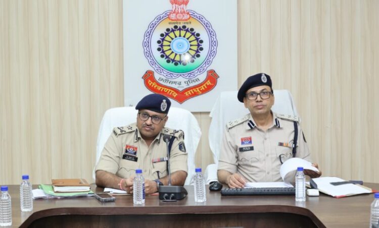 आईजीपी राम गोपाल गर्ग ने ली रायगढ़ पुलिस की समीक्षा बैठक, कहा—’प्रोफेशनल पुलिसिंग और समयबद्ध विवेचना ही सफलता की पहचान’