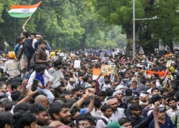 कल देशभर में कॉकरोच जनता पार्टी का आंदोलन का ऐलान
