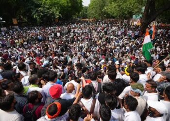 जंतर-मंतर खाली करने का दिल्ली पुलिस ने किया एलान, मेट्रो का किराया भी किया माफ