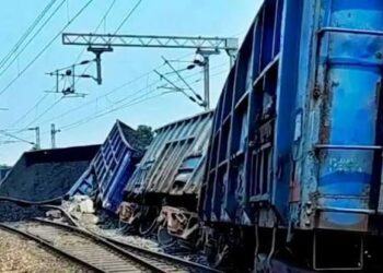 बड़ा रेल हादसा, मालगाड़ी के 6 डिब्बे पटरी से उतरे, 53 ट्रेनें प्रभावित; 16 रद्द…