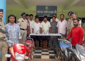 फार्म हाउस में चल रहे हाईप्रोफाइल जुआ फड़ पर पुलिस का छापा! 11 जुआरी गिरफ्तार