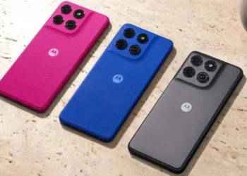 सस्ते में मिल रहा Moto G77 Power, जानें 7000mAh बैटरी वाले फोन के ऑफर
