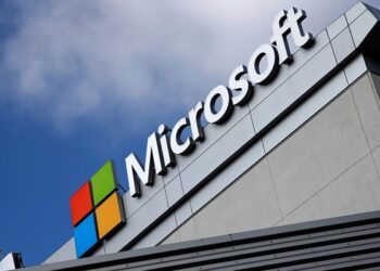 Microsoft में बड़ी छंटनी! कंपनी ने एक झटके में 4,800 कर्मचारियों को दिखाया बाहर का रास्ता
