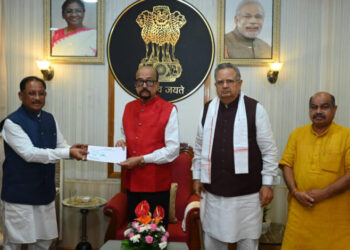 मुख्यमंत्री विष्णु देव साय ने राज्यपाल रमेन डेका से की सौजन्य भेंट