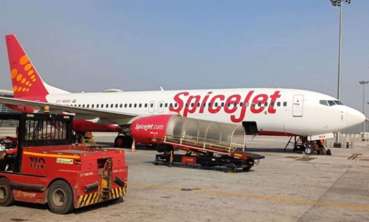 बारिश को लेकर SpiceJet ने यात्रियों के लिए जारी की एडवाइजरी, क्या उड़ानों पर पड़ेगा असर?
