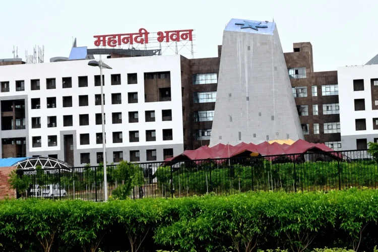 छत्तीसगढ़ सरकार का बड़ा फैसला, महिला पार्षदों-अध्यक्षों के पति और रिश्तेदार नहीं बन सकेंगे प्रतिनिधि, अधिसूचना जारी