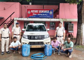 रात के अंधेरे में ट्रकों-ट्रेलरों का डीजल उड़ाने वाले गिरोह का भंडाफोड़, तमनार पुलिस की ताबड़तोड़ कार्रवाई