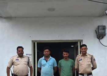 हाईवे पर डीजल चोरी करने वाले गिरोह का पर्दाफाश, फर्जी नंबर प्लेट लगी स्कॉर्पियो से करते थे वारदात — जूटमिल पुलिस ने 2 आरोपियों को गिरफ्तार किया