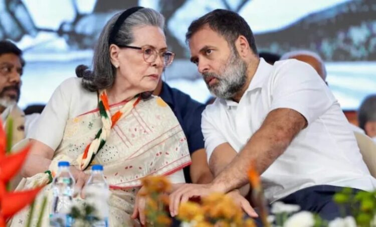 वंदे मातरम् को लेकर सोनिया गांधी और राहुल गांधी के खिलाफ केस, 15 अगस्त के कार्यक्रम में जानबूझकर व्यवधान का आरोप